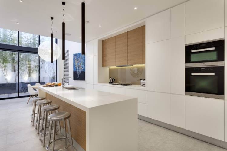 thi công đá bàn đảo bếp MoreStone